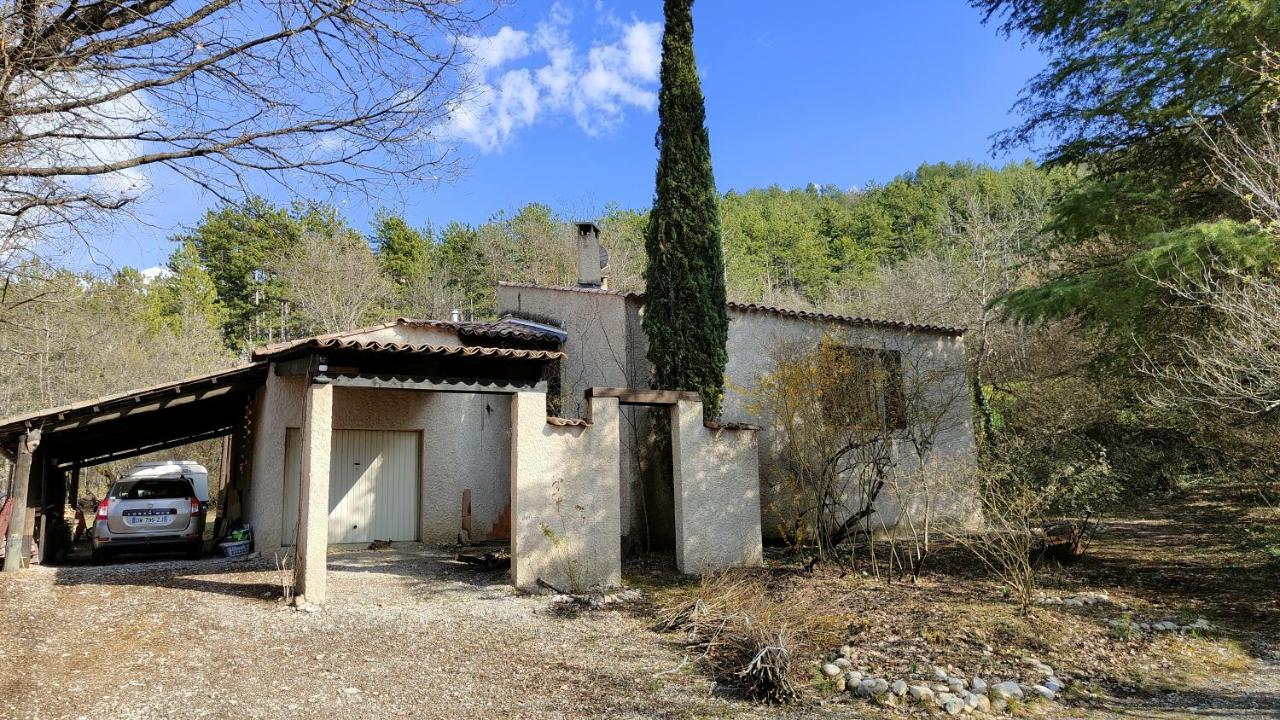 Chambre Dans Villa Le Chaffaut-Saint-Jurson Extérieur photo
